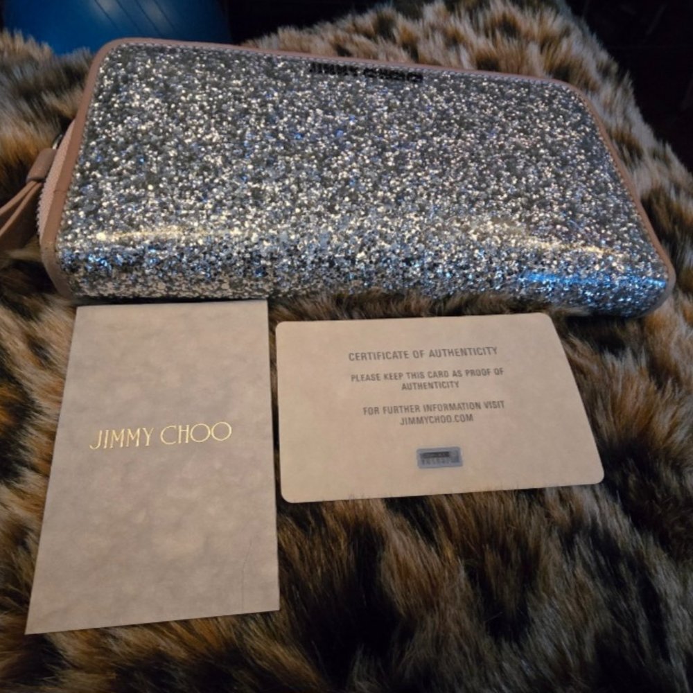 EUC Authentic Jimmy Choo Zippy Wallet